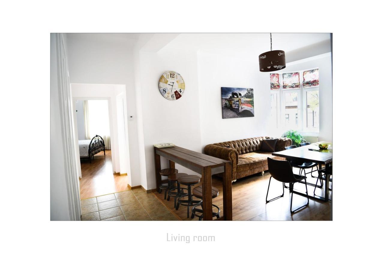Apartament Dinicu, Brasov, Romania エクステリア 写真